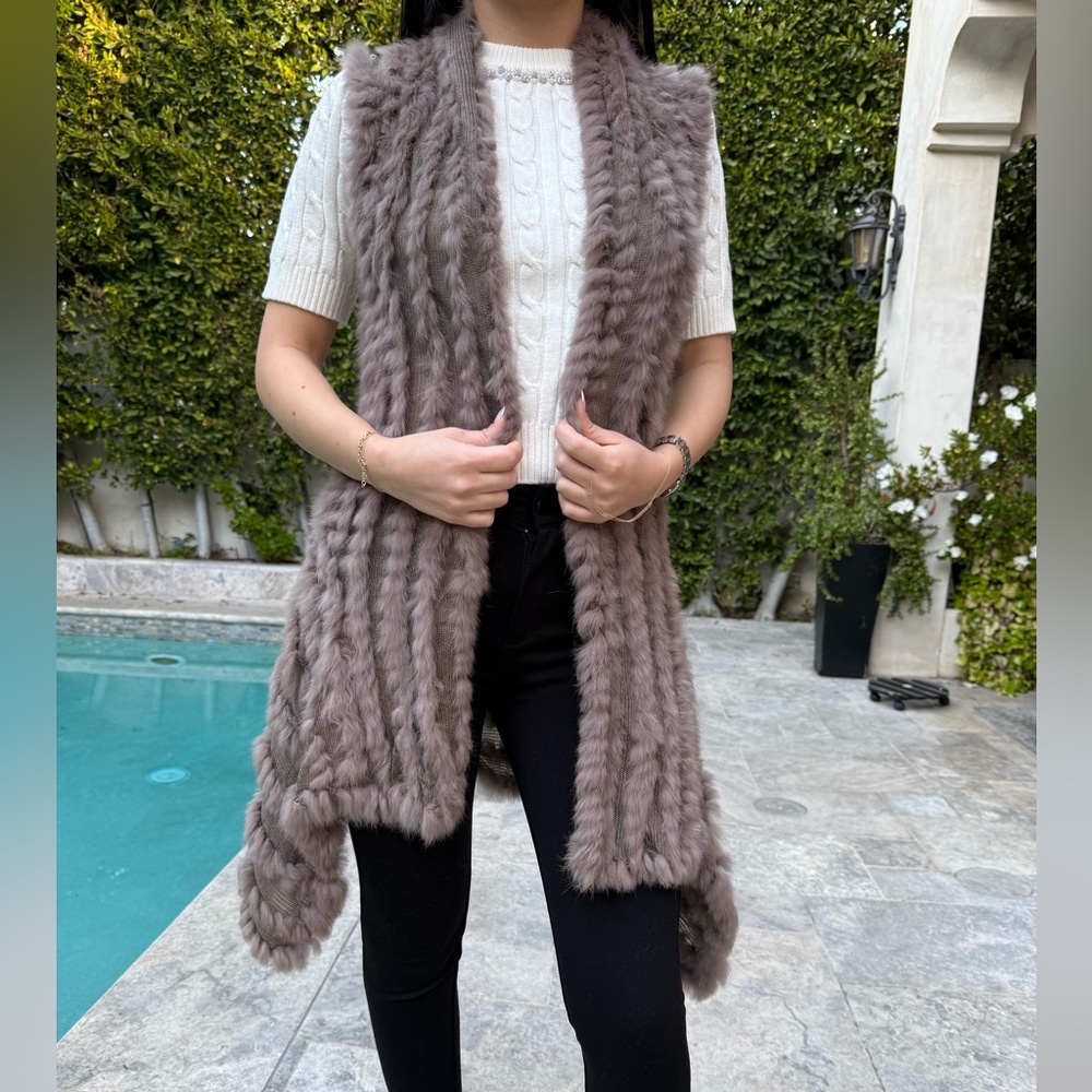 Chic long Rabbit Fur Vest in Taupe